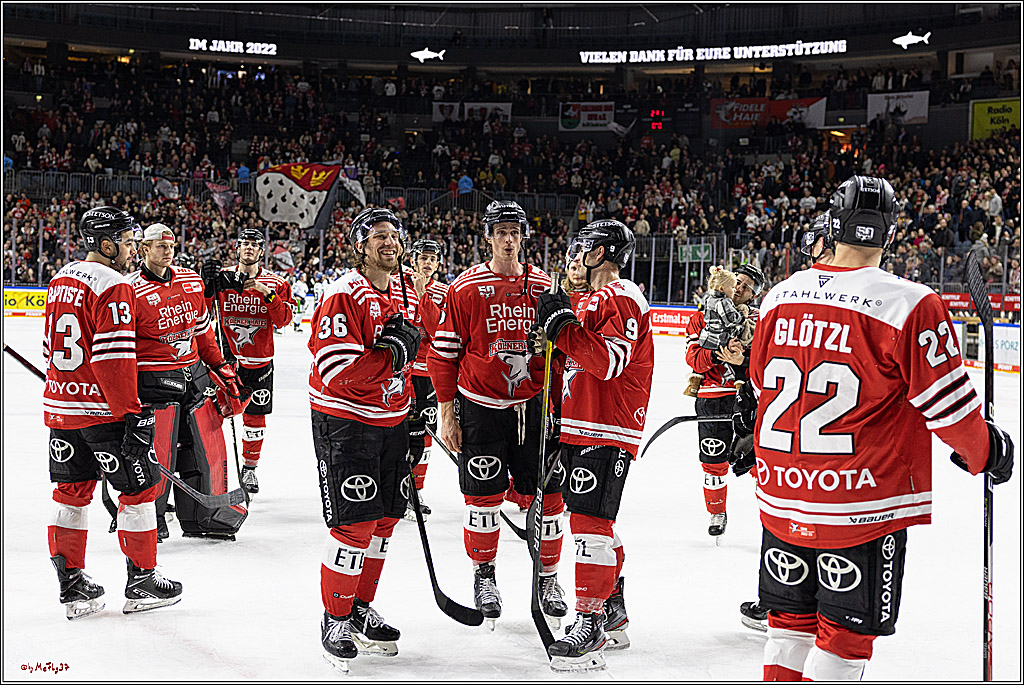 PENNY DEL;  Koelner Haie - Straubing Tigers; Koeln, 28.12.2022
